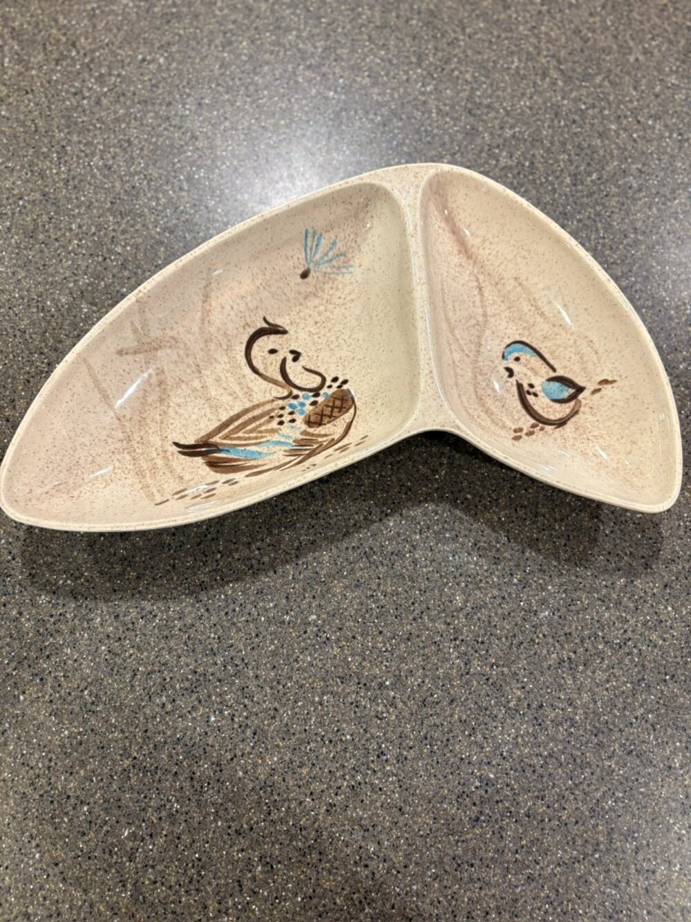 Vtg Red Wing Bob White divided boomerang serving dish, pristine MCM